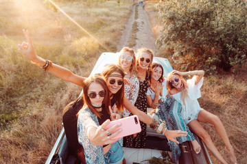 Six beautiful girls make selfie