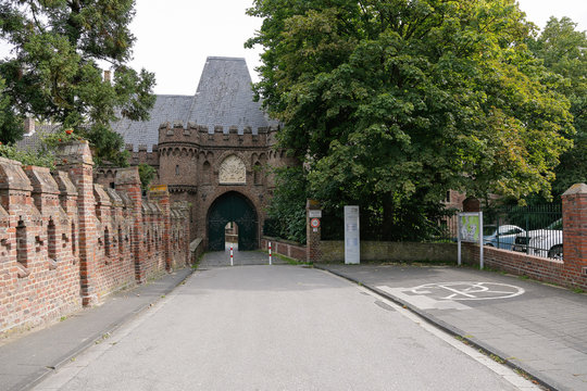Burg, Schloss, Wasserburg, Wasserschloss, Park, Garten, Haus, Teich, Schlosspark, historisch, Geb&auml;ude, Paffendorf, Bedburg, Braunkohle