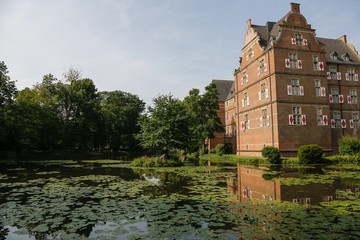Burg, Schloss, Wasserburg, Wasserschloss, Park, Garten, Haus, Teich, Schlosspark, historisch, Gebäude
