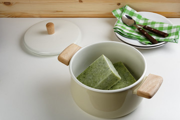 Frozen spinach and cauliflower soup