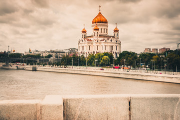 Fototapeta premium Russian orthodox church dominating the Moscow cityscape