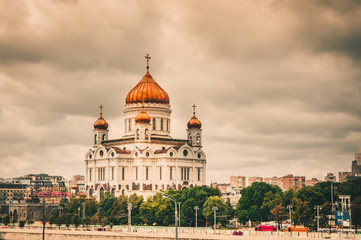Fototapeta na wymiar Russian orthodox church dominating the Moscow cityscape