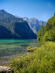 Ruhe und Stille. Ein Platz am Ufer des Königssees