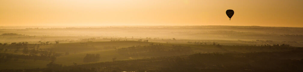 Hot air baloon in the early morning over Northam Western Australia