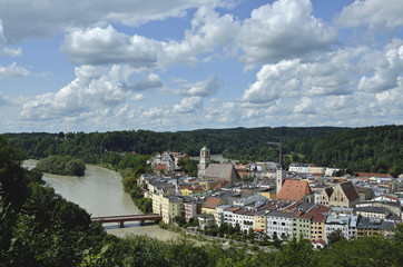 Fototapeta na wymiar Panorama Wasserburg am Inn