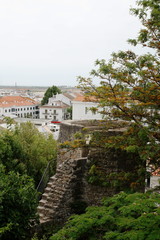 Fototapeta na wymiar Ausblick von der Burgruine auf die Stadt Tavira