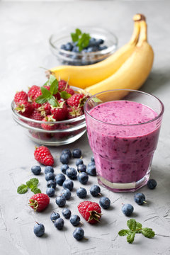smoothies with blueberries