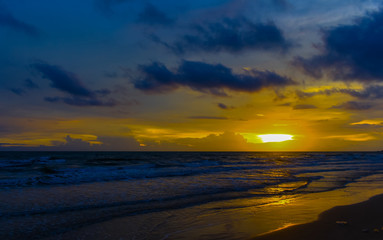 Fototapeta na wymiar sunset at sea Beauty of nature