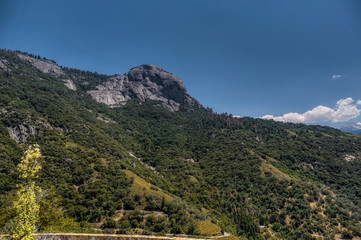 Fototapeta na wymiar Mountain landscape at Sequoia National Park