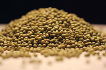 Obraz premium Heap of mung beans isolated on black