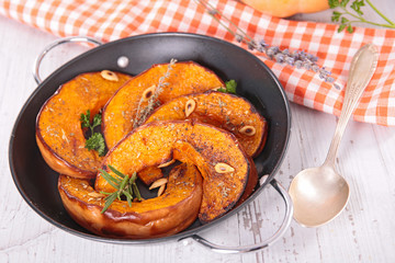 baked pumpkin slices