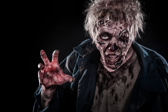 Bloody zombie man with brains out horror halloween sfxmakeup