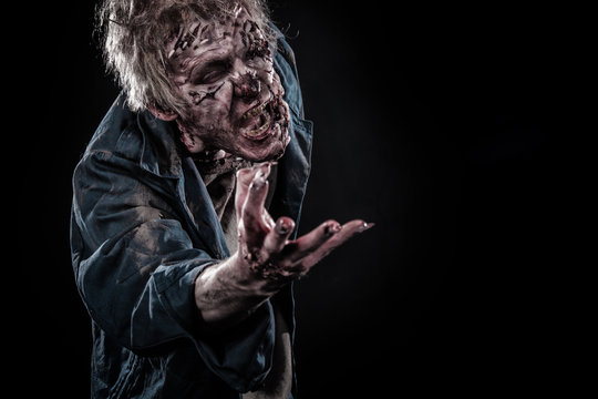 Bloody zombie man with brains out horror halloween sfxmakeup