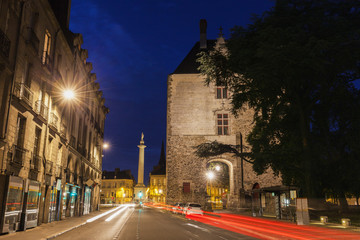 Traffic in Nantes at night