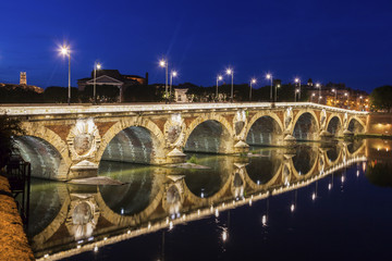 Fototapeta na wymiar Pont Neuf in Toulouse