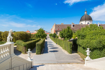 Fototapeta premium Belvedere garden in Vienna, Austria