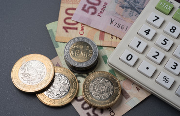 Peso Mexicano, Monedas y billetes  con calculadora