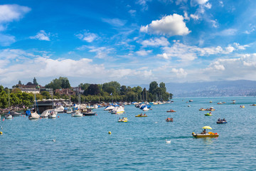 Fototapeta na wymiar Zurich lake