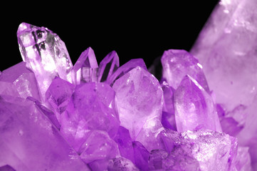 close up on purple crystal amethyst mineral