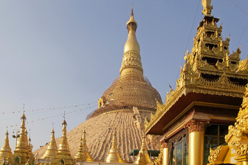 Naklejka premium Shwedagon Pagoda, Yangon, Myanmar