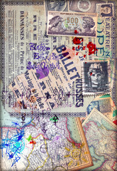 Patchwork avec collages mystérieux, formules, cartes et timbres anciens