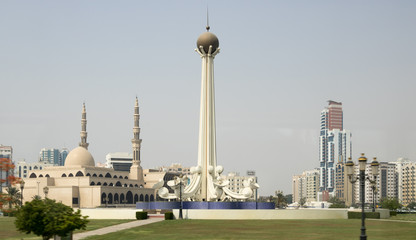 Fototapeta na wymiar Kind Faisal mosque in Sharjah city centre, United Arab Emirates