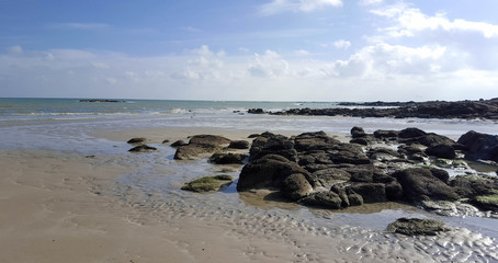 Rochers sur plage