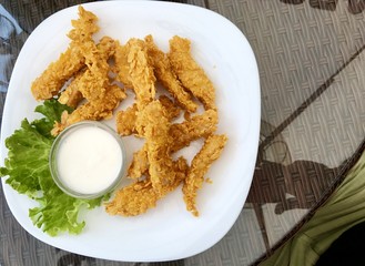 Fried chicken bites with cornflakes