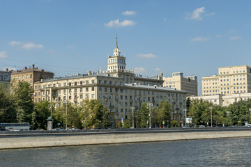 Fototapeta na wymiar View of Embankment of Moscow river