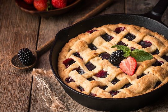 Traditional berry pie