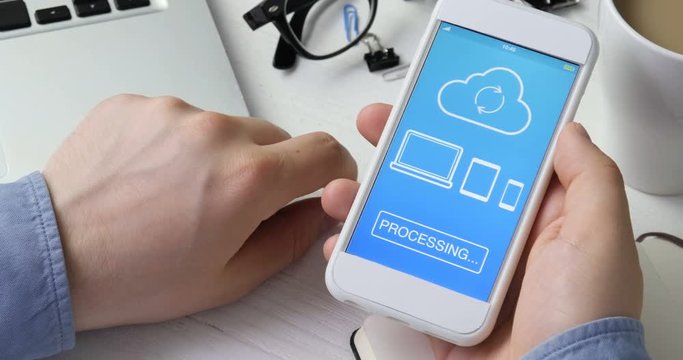 Synchronizing file on all devices using smartphone