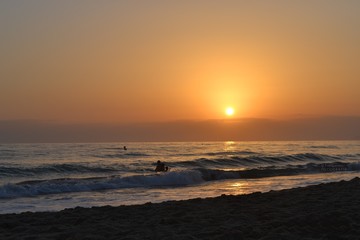 Atardecer en playa de Andalucía
