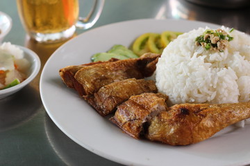 カンボジアのチキンライス