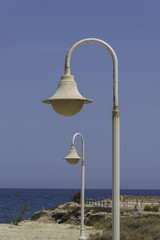 Farolas en la calle.