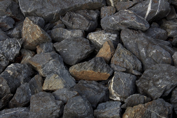 Many hunk rocks.