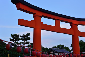 Naklejka premium Fushimi Inari Taisha's Torii gate, Kyoto Japan. 伏見稲荷大社 京都