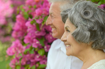 Naklejka premium senior couple smiling
