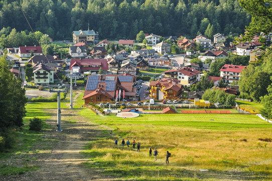 Miasto Szczyrk i turyści
