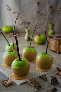 Toffee apples. Homemade toffee apples.