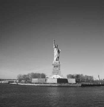 Fototapeta Statue of Liberty in black and white colors.