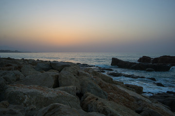 Sonnenaufgang auf den Felsen