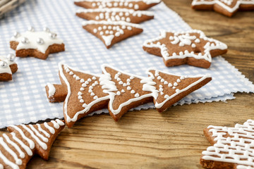 Decorating gingerbread cookies for christmas