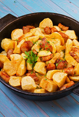 Pan-fried potato and meat