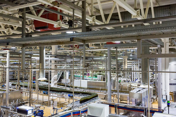 Equipment, industrial tools and machinery for the production of beer in factory shops
