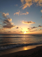 Fototapeta na wymiar Sunset over ocean in Hawaii