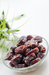 A bowl of dried dates
