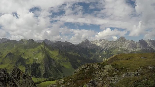 Zeitrafferaufnahme Zimba Gipfel im R&auml;tikon