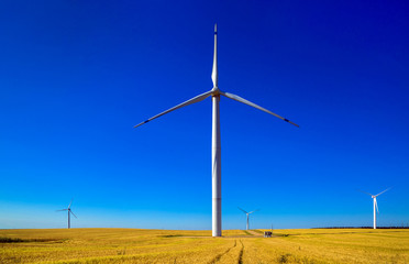 Wind turbine, power generation
