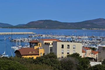 Obraz premium Italienische Stadt mit Meer