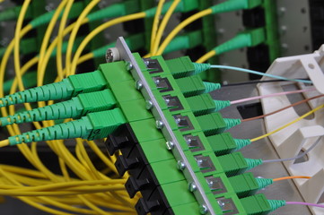 Fiber optic splice cassettes in passive optical networks